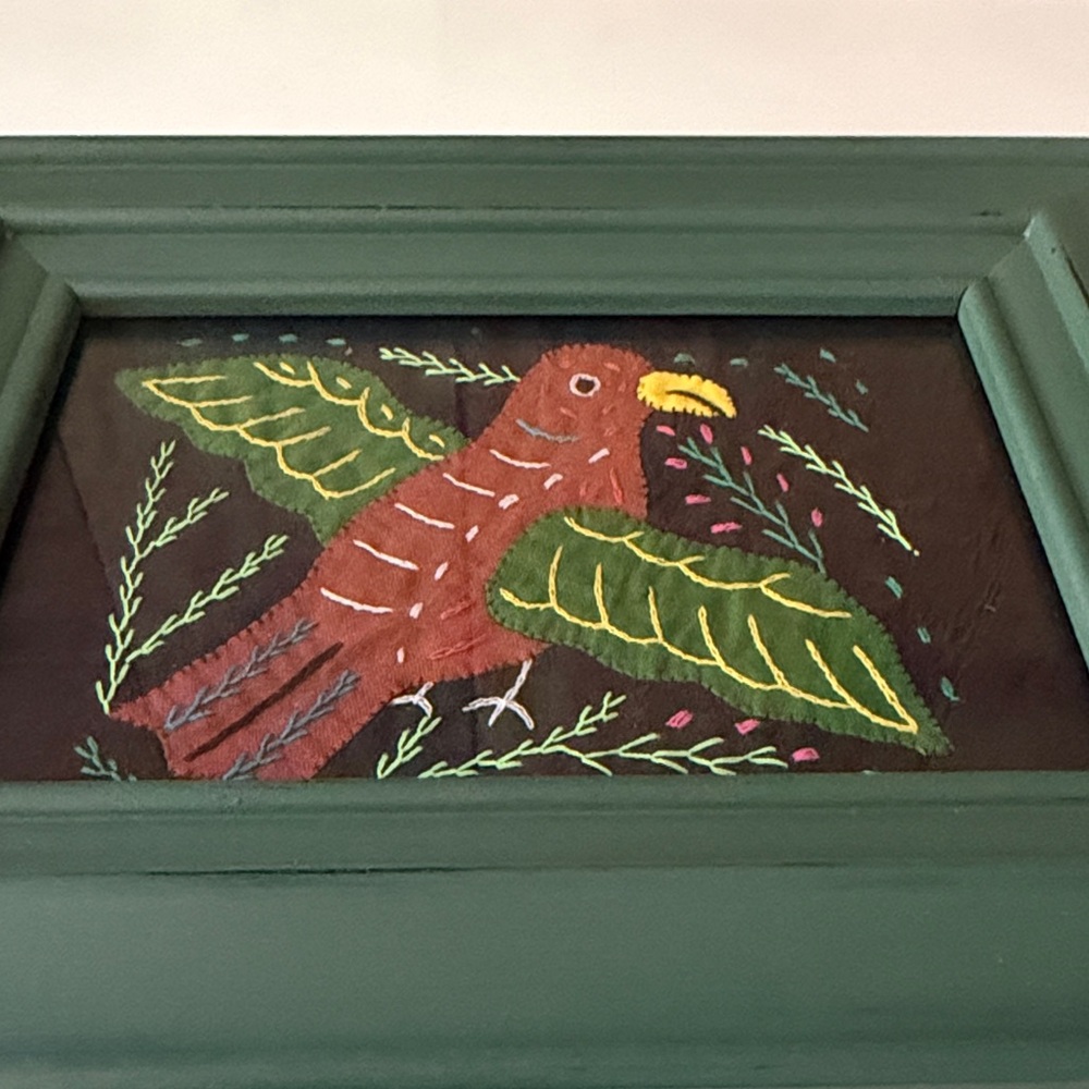 Green framed Kuna Mola Folk Art Bird Art Molita - Picture 2 of 6